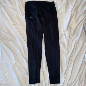 women’s small under armor base leggings